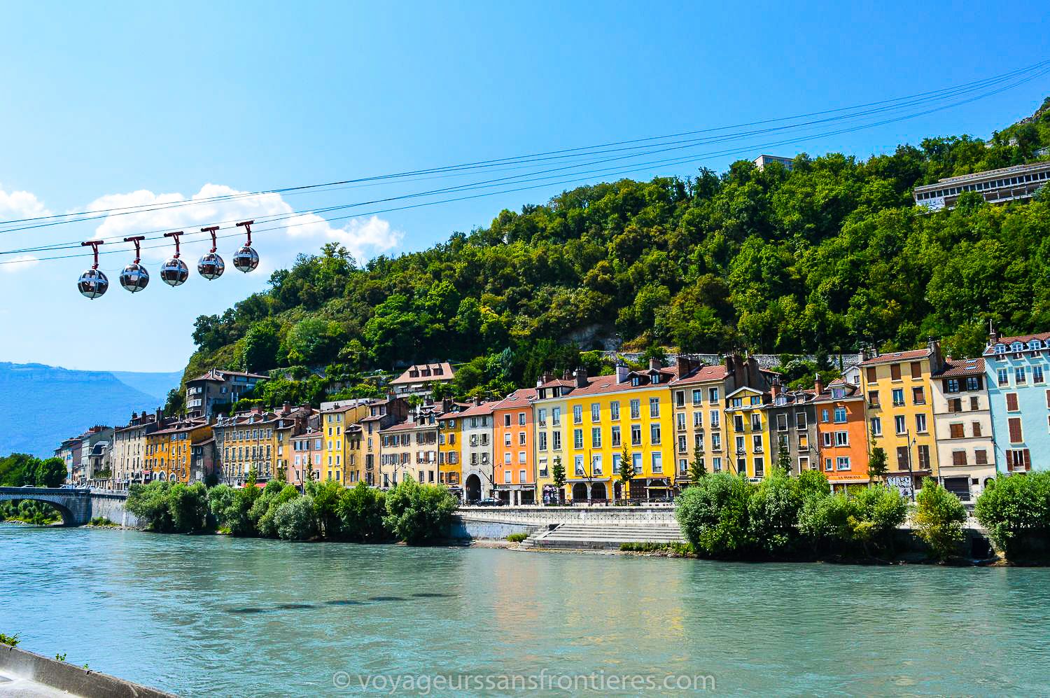 Bastille's cable cars from the docks - Grenoble, France